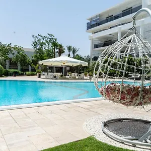 דירת גן פונה לבריכה - Pool Garden View אילת